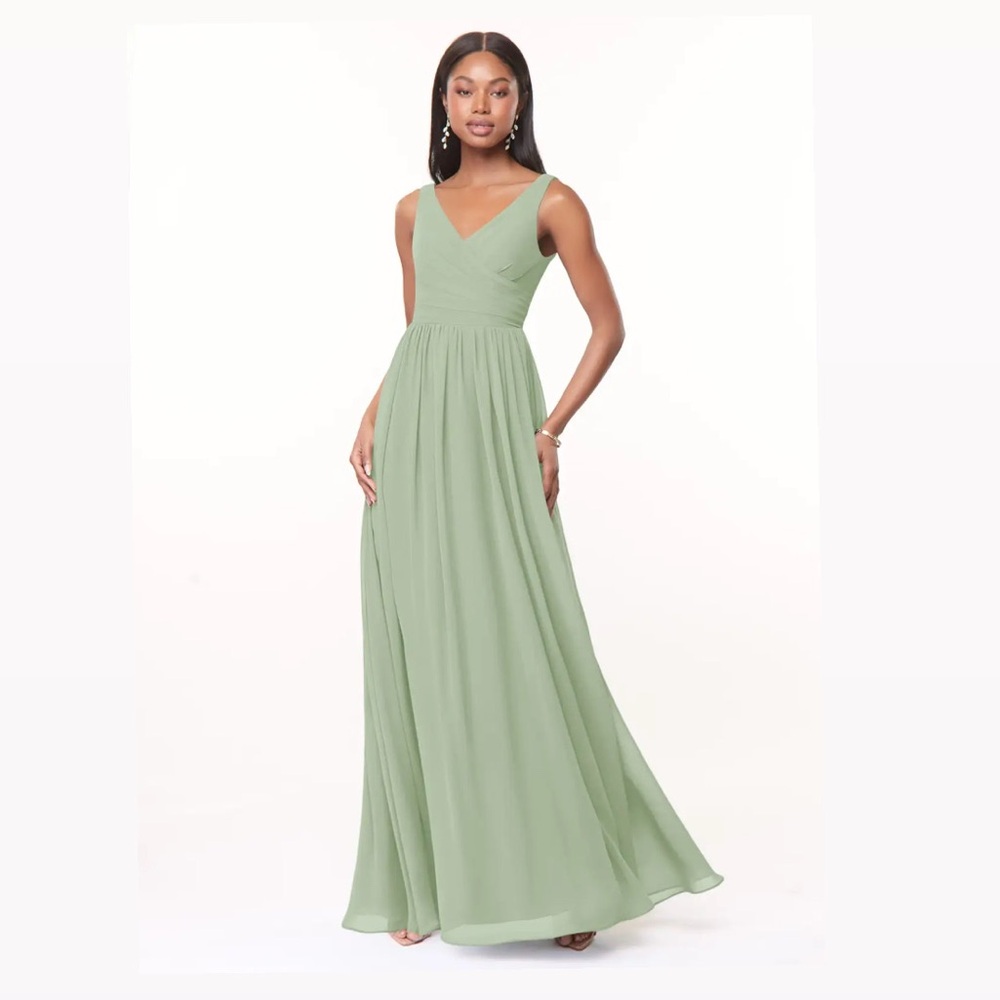 Azazie Keyla NWT: Dusty Sage, Size A10, Chiffon
